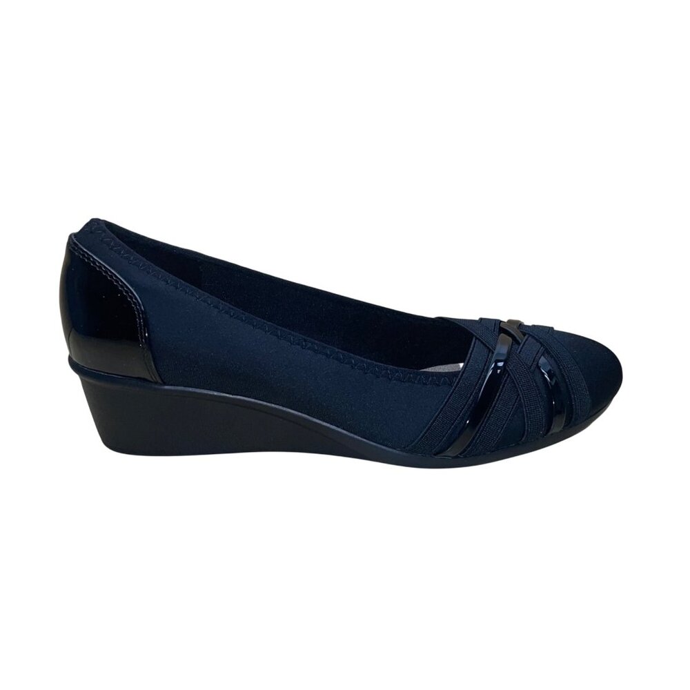 Cliffs By White Mountain Women’s Black Woven Detailing Bowie Wedge Flats Size 7M